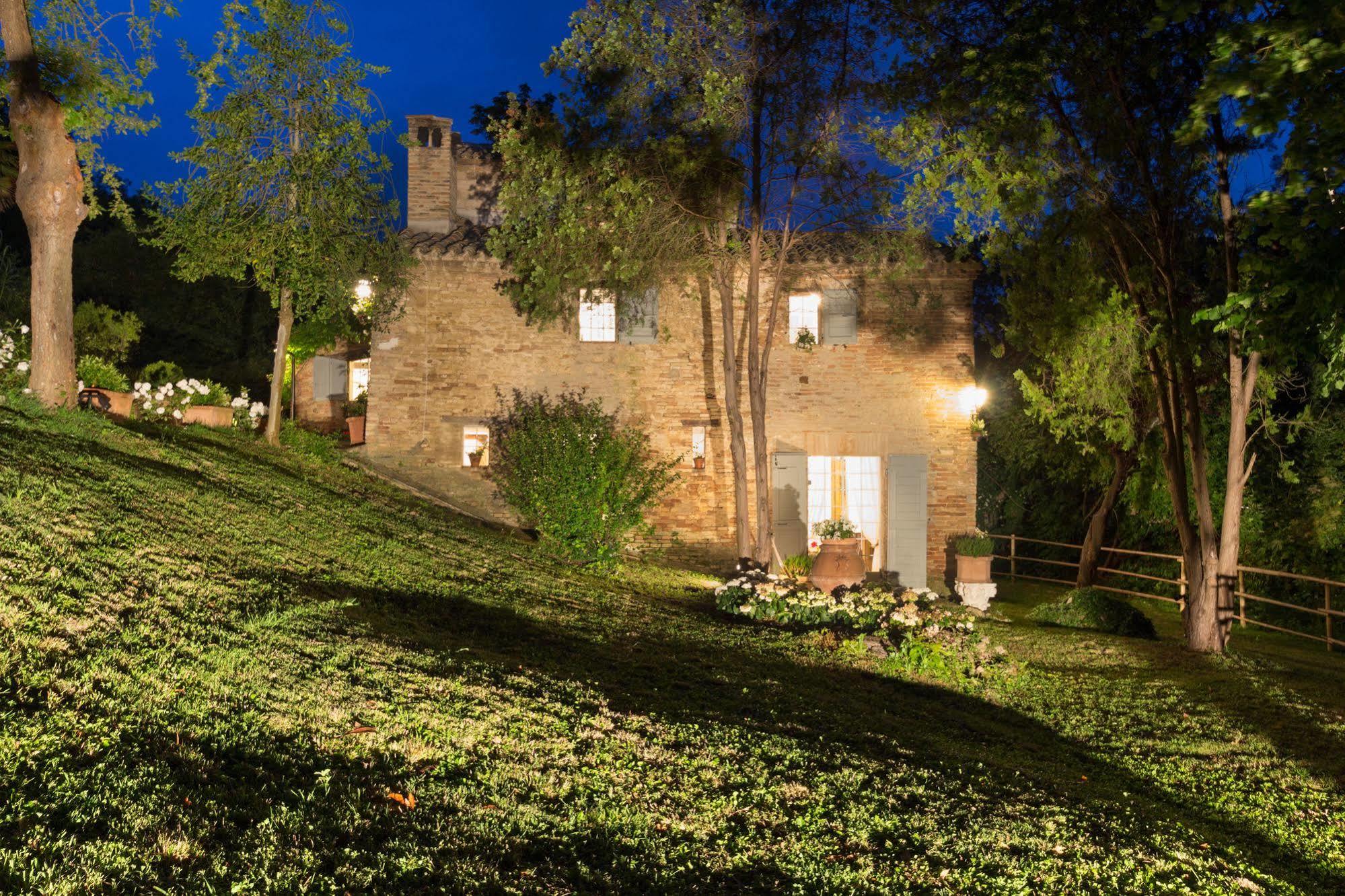 B&B La Residenza Del Poeta Montesicuro Exterior photo